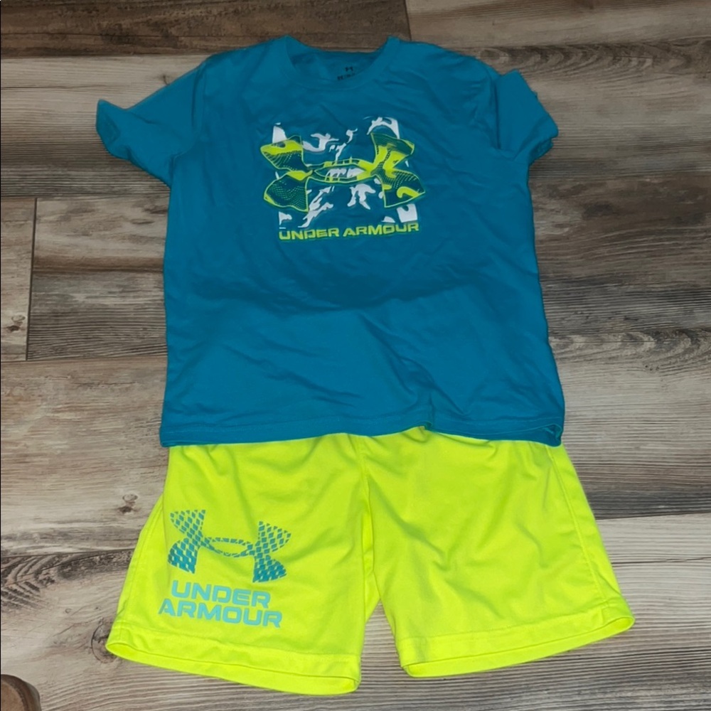 Boys Under Armour Blue and Yellow Short and shirt Set size  YS